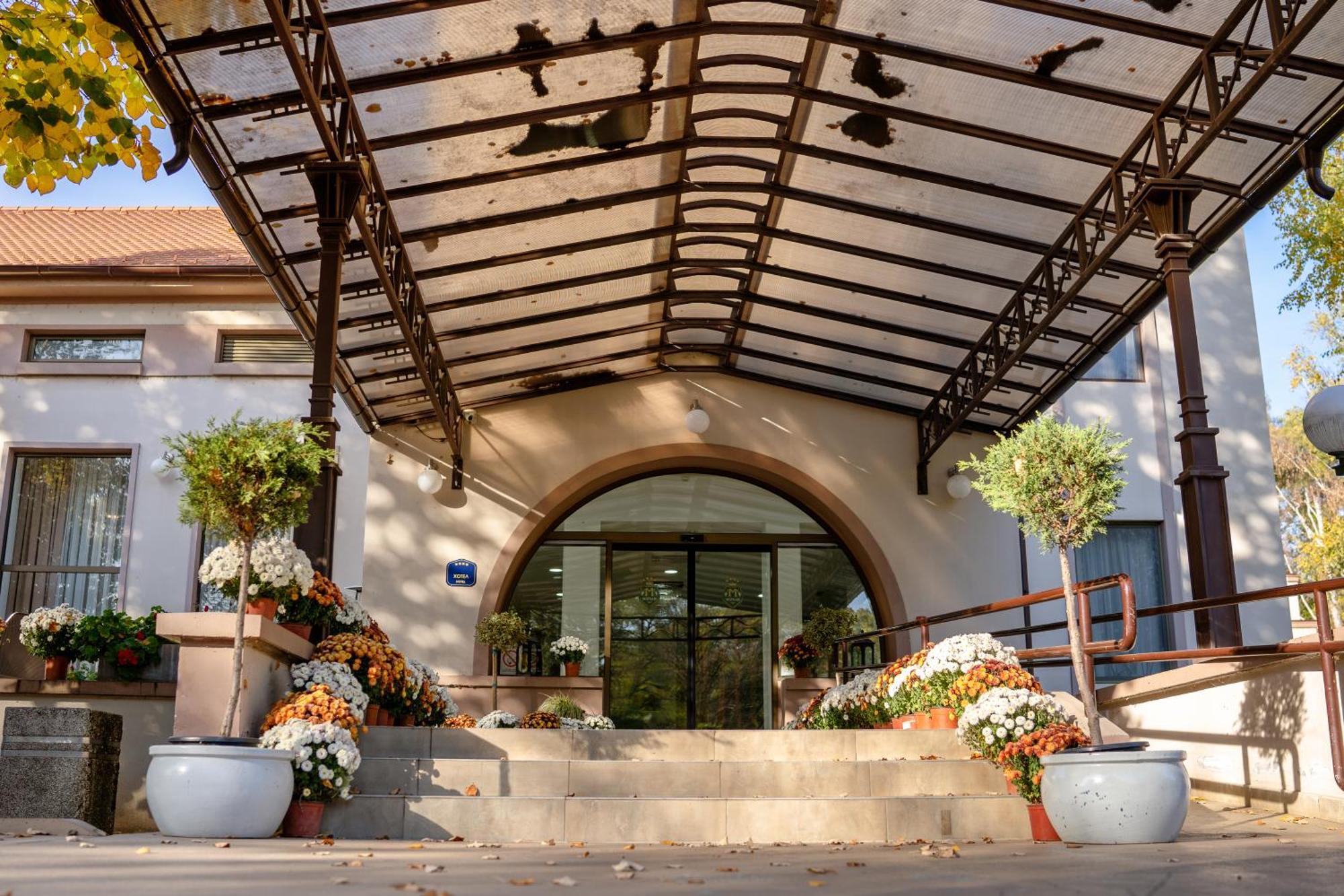 Miznah Hotels & Resorts Backa Topola Exteriör bild