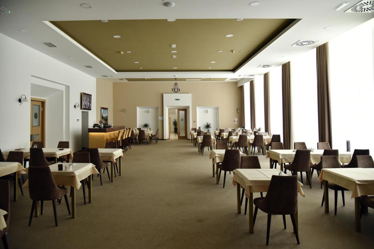 Miznah Hotels & Resorts Backa Topola Exteriör bild